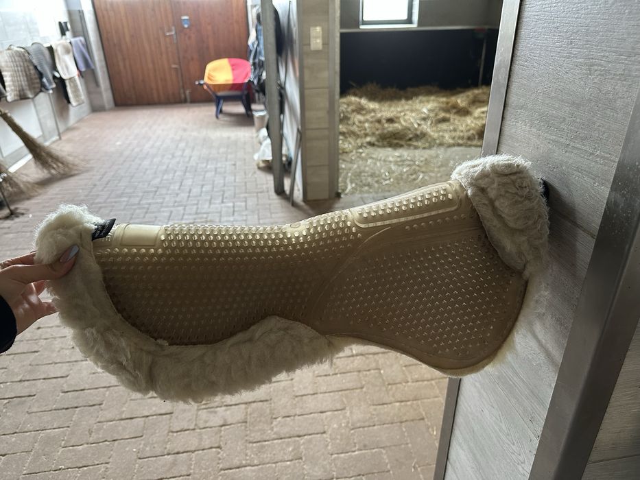 Wełniana podkładka HKM z amortyzującym żelem