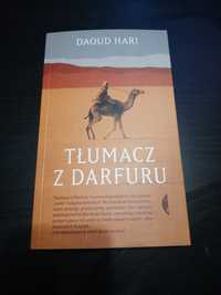Tłumacz z Darfuru, Hari