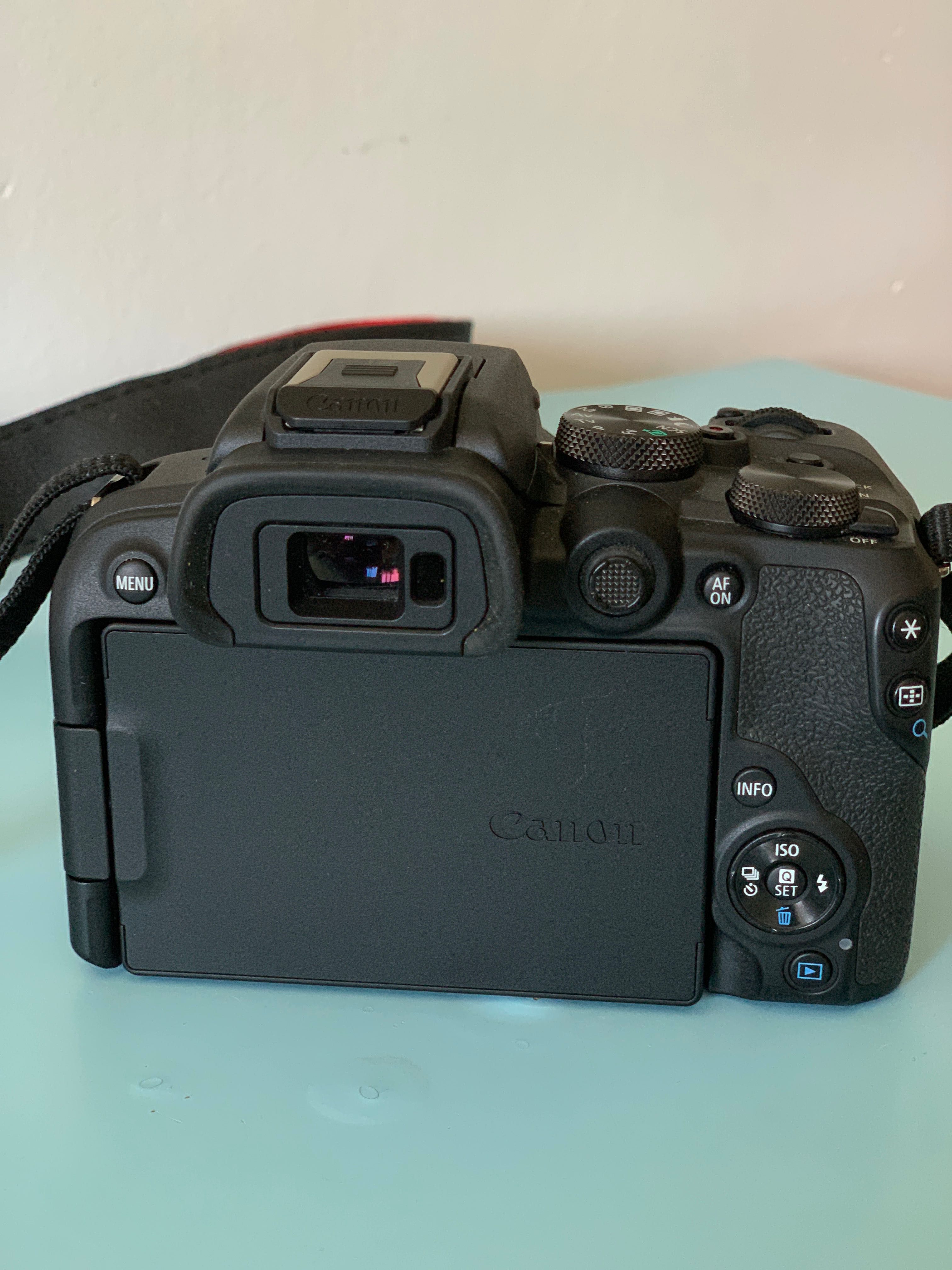 Canon R10 poucos como novo com fatus Fnac