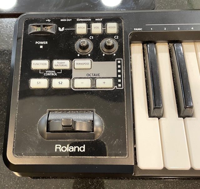 Teclado MIDI Roland A-49   D-BEAM Controller