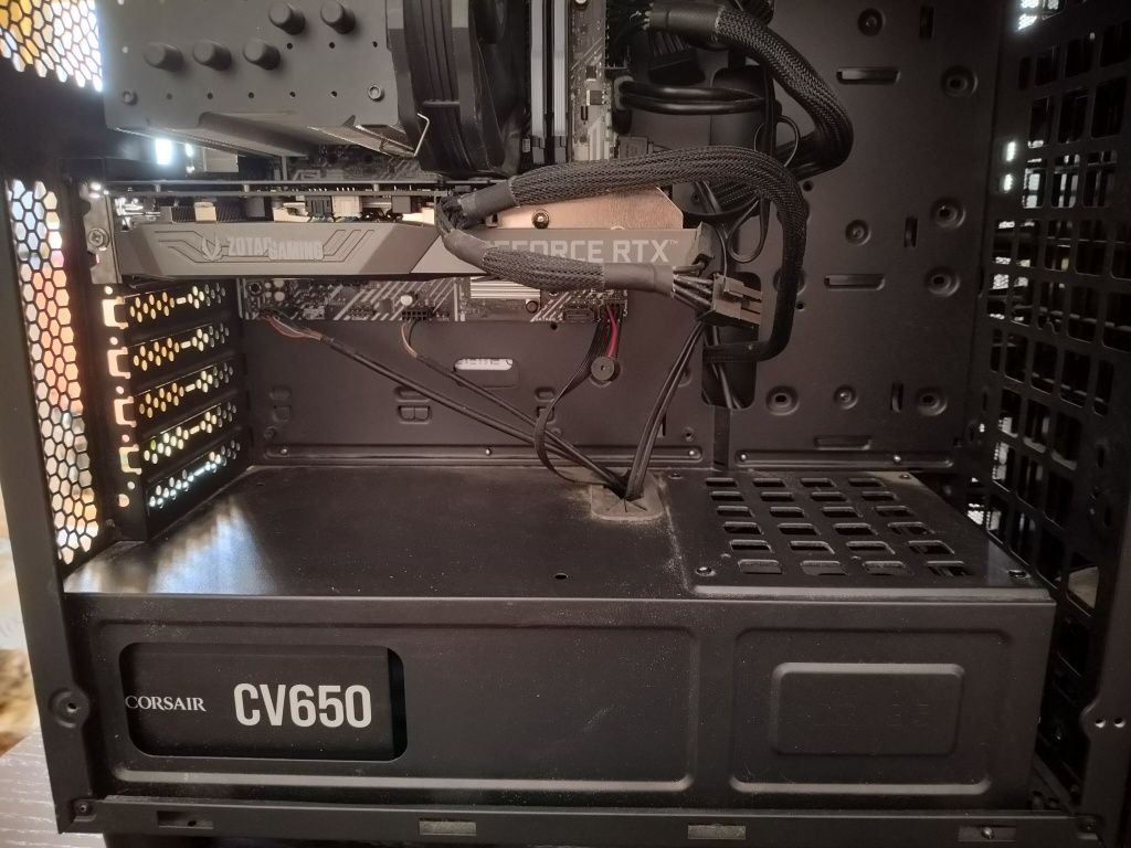 Komputer Gamingowy i7 / GeForce 3060 RTX / 32gb RAM / SSD / Windows