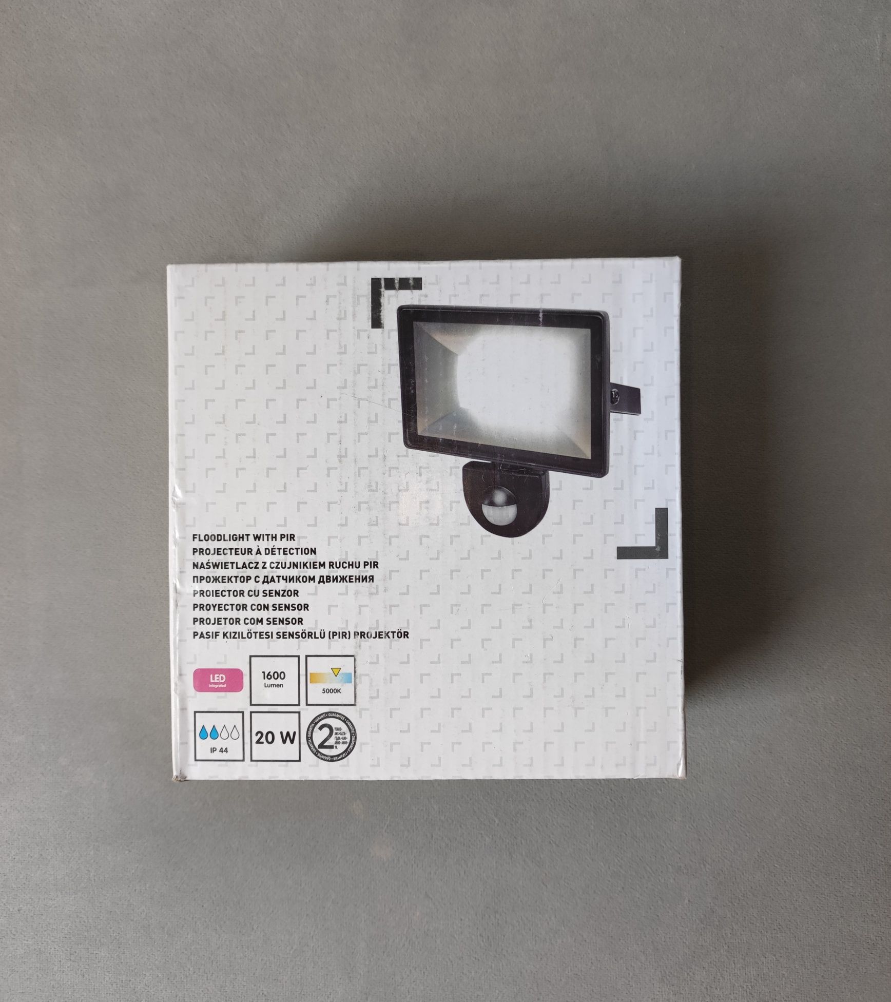 Halogen/naświetlacz z czujnikiem ruchu 20W - 2 sztuki