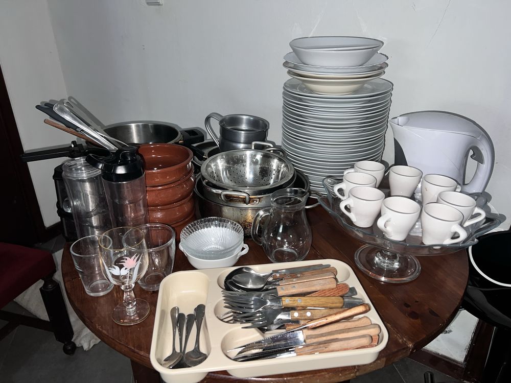 Vários utensílios de cozinha