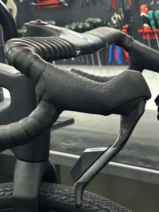 Rower gravel gravelowy karbon  sram axs