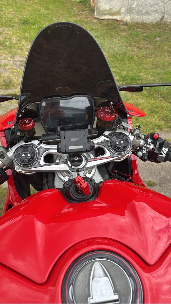 Ducati panigale v4