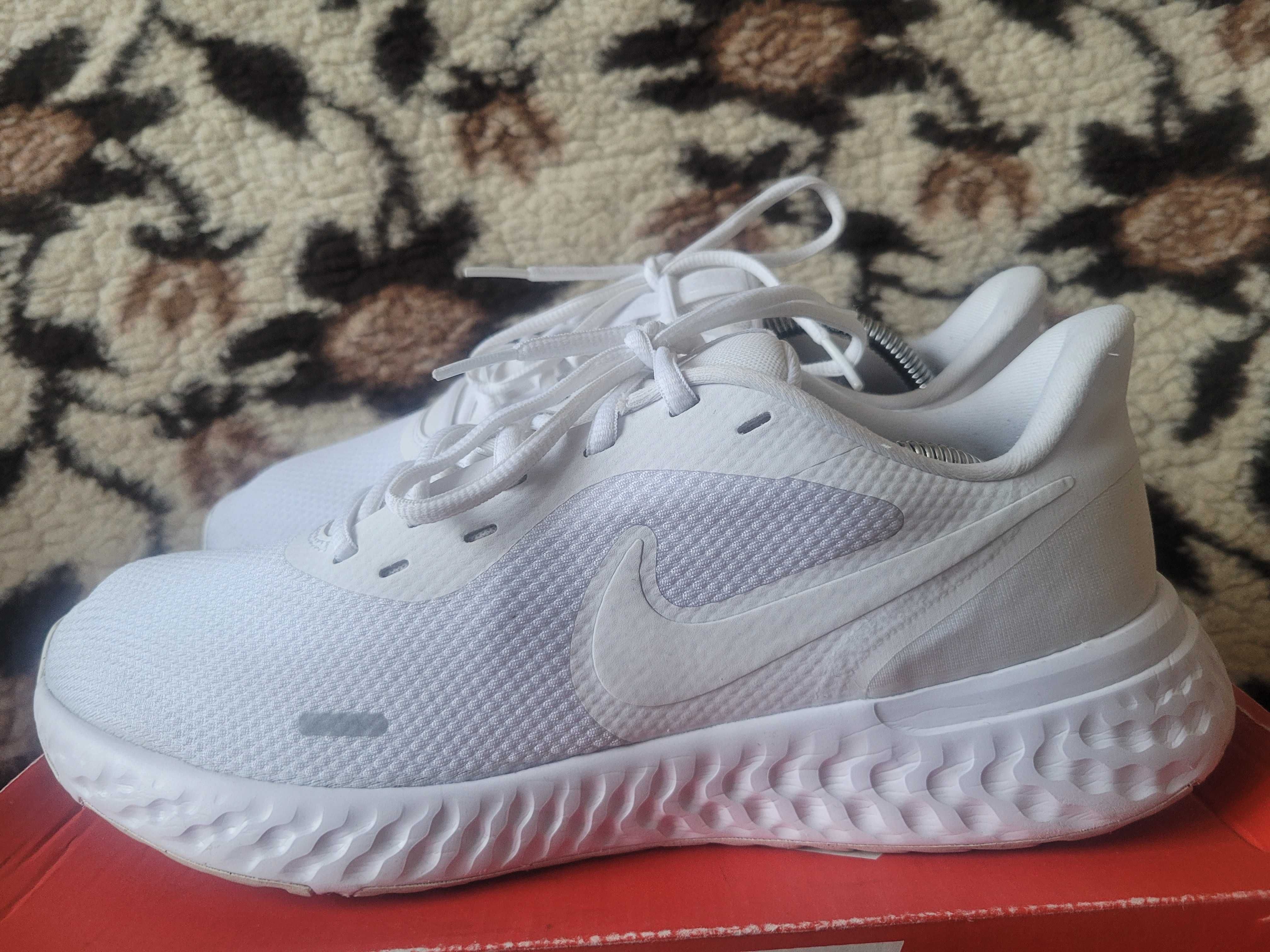 Mega sport lekkie buty do biegania Nike Revolution 5 r.45 świetny stan