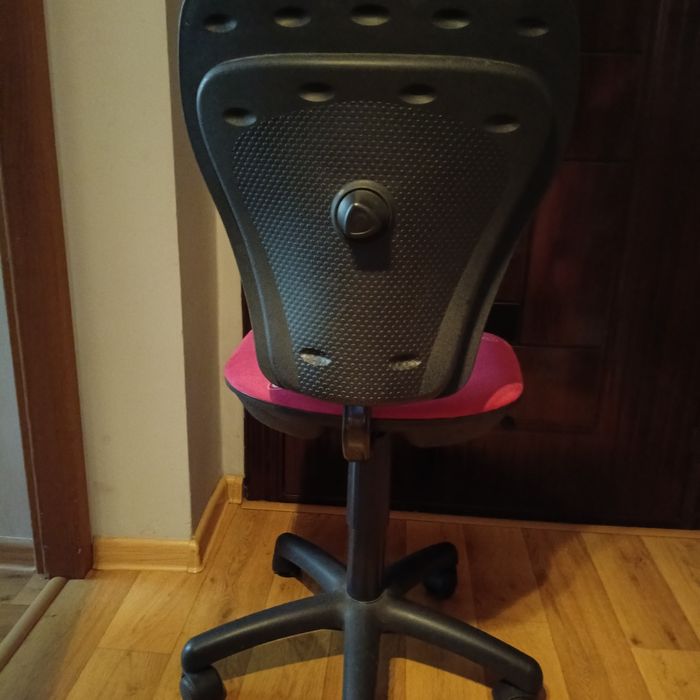 Krzesło obrotowe dziecięce pod burko