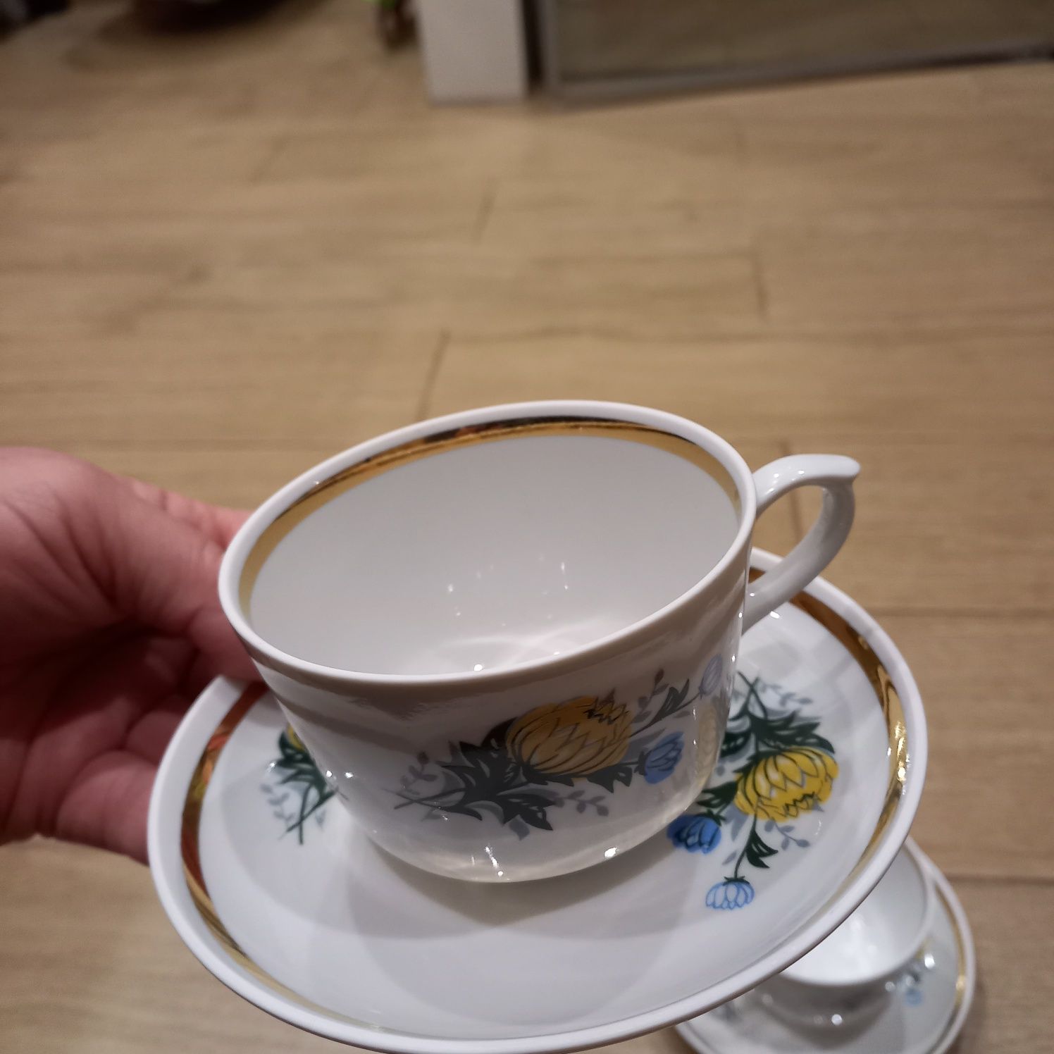 Komplet porcelany DDR Kahla – 6 filiżanek + 6 spodków – lata 80-te