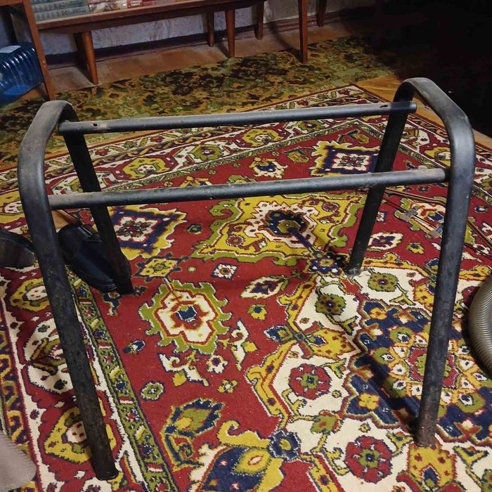 Ножки и́ столешница за все 200 грн