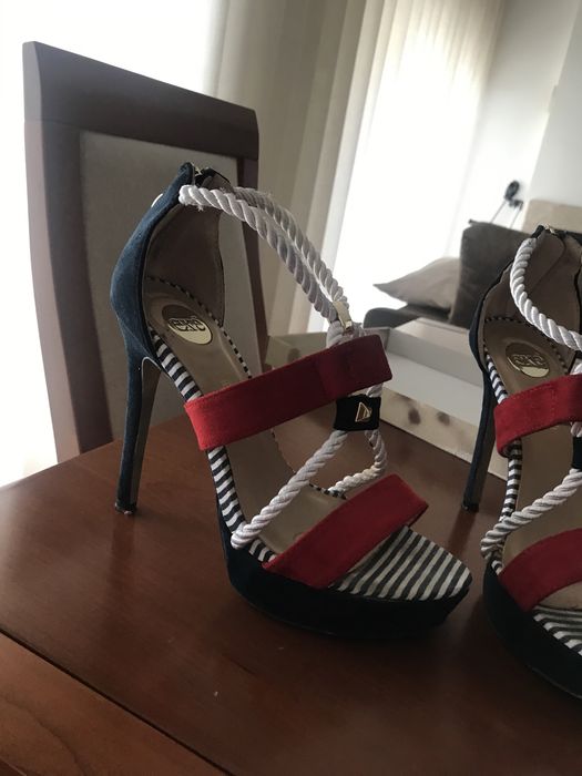 Sandalias de salto da Exe muito bonitad
