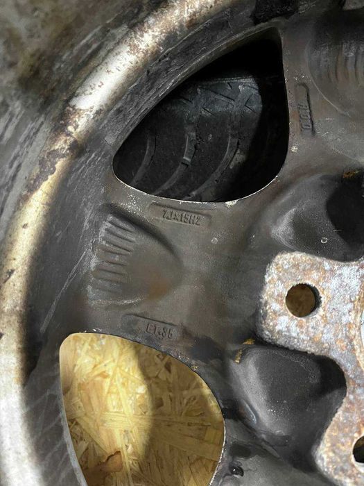 Felgi aluminiowe 4 szt 5x112 7jx15 et35 fi57,1 vw audi skoda seat