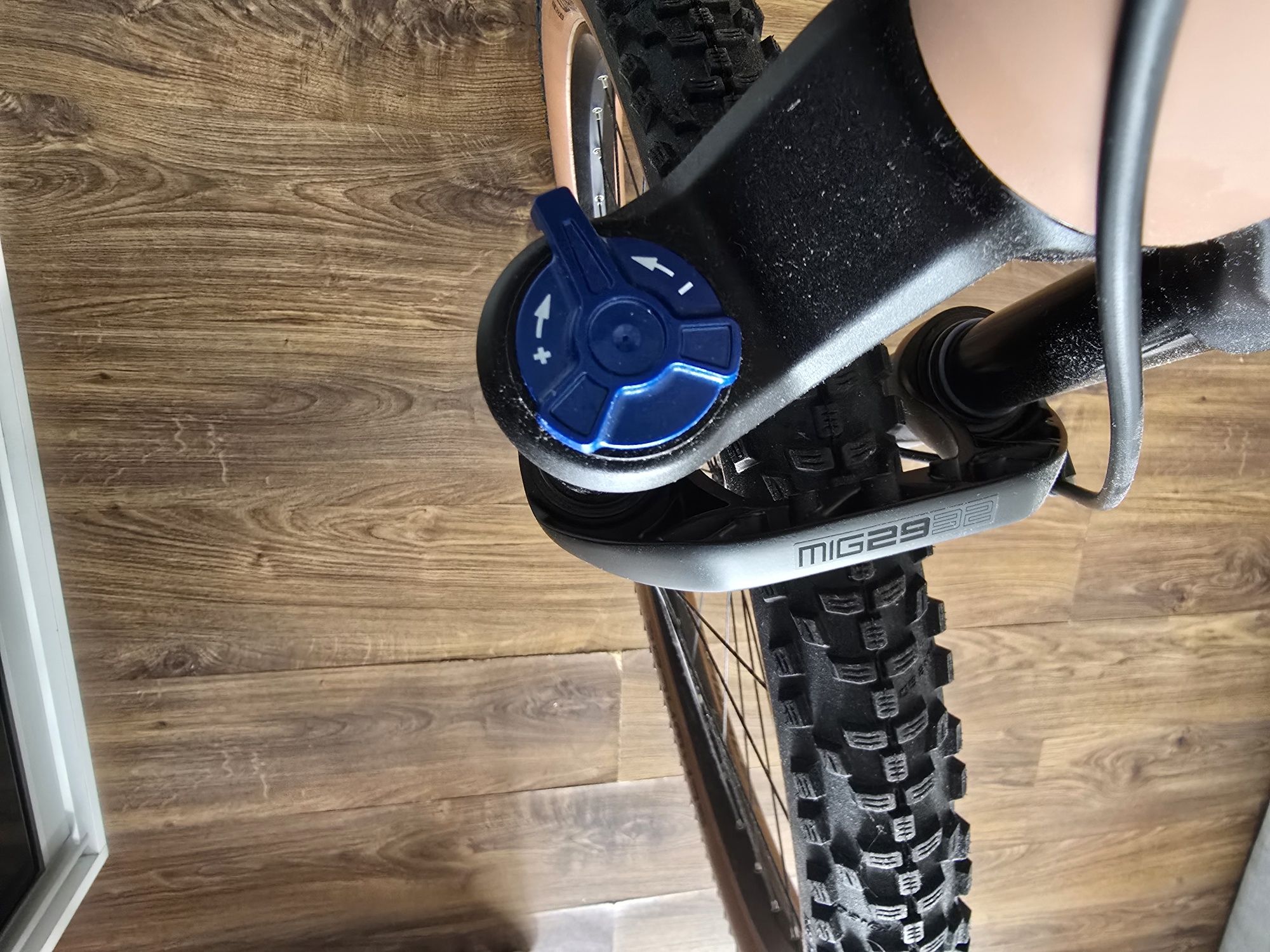 Rower elektryczny Cube Reaction Hybrid Pro 625 W r.Xxl