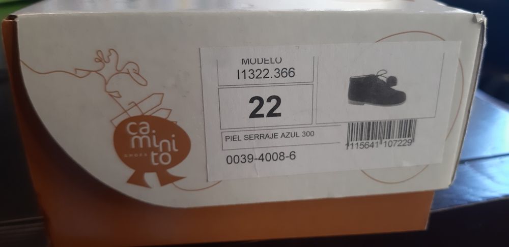 Bota  sapato de bebé, tamanho 22, em camurça (pele)