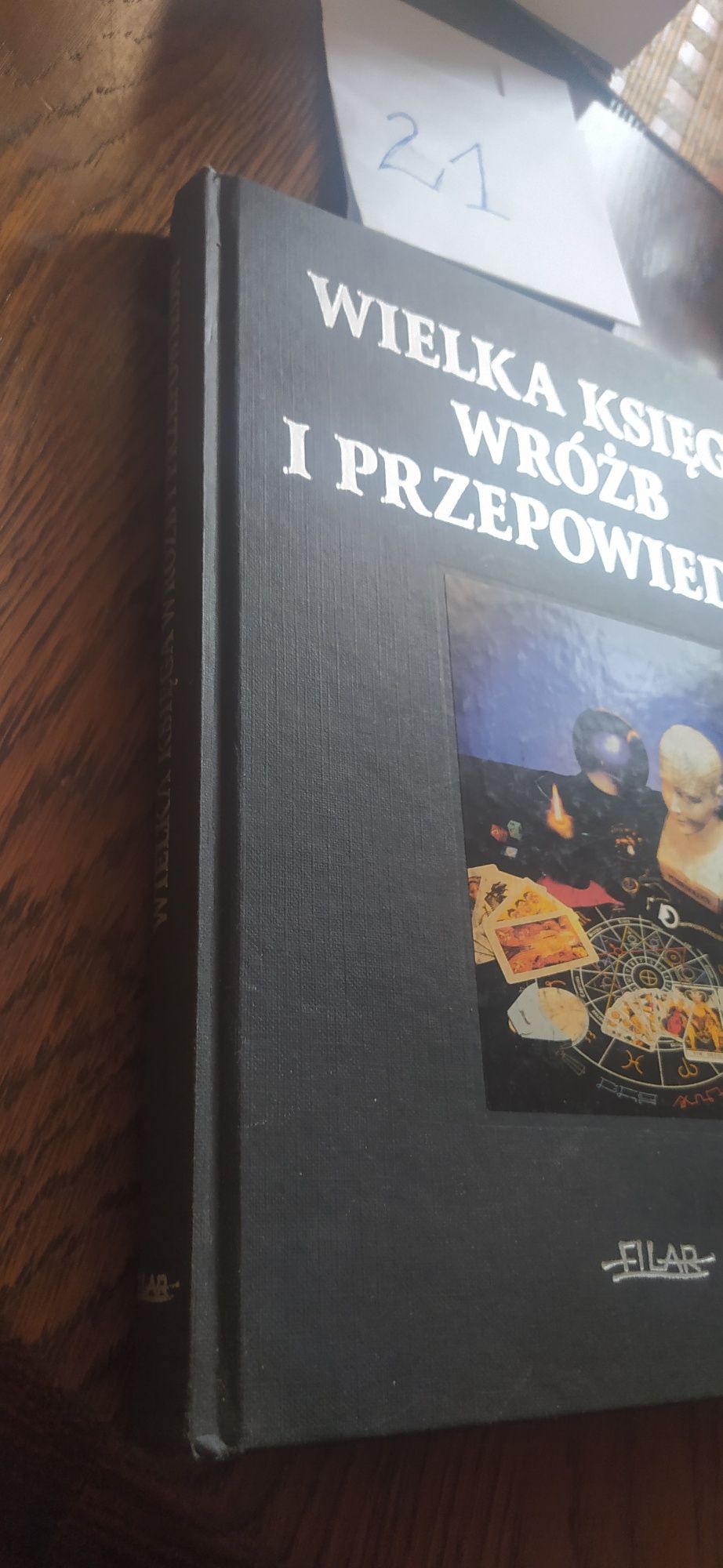 Wielka Księga Wróżb i Przepowiedni