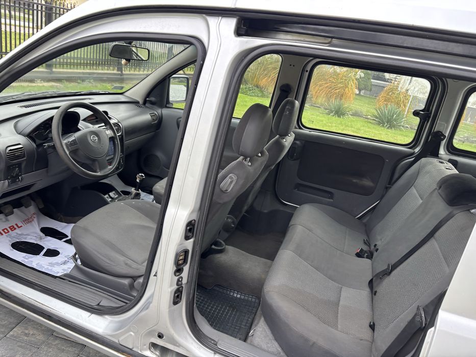 Opel combi 1.4b 2005r osobowe