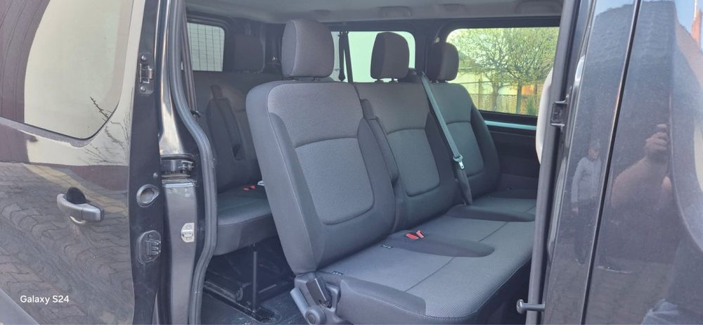 Wynajme busa 9osobowe Renault Trafic