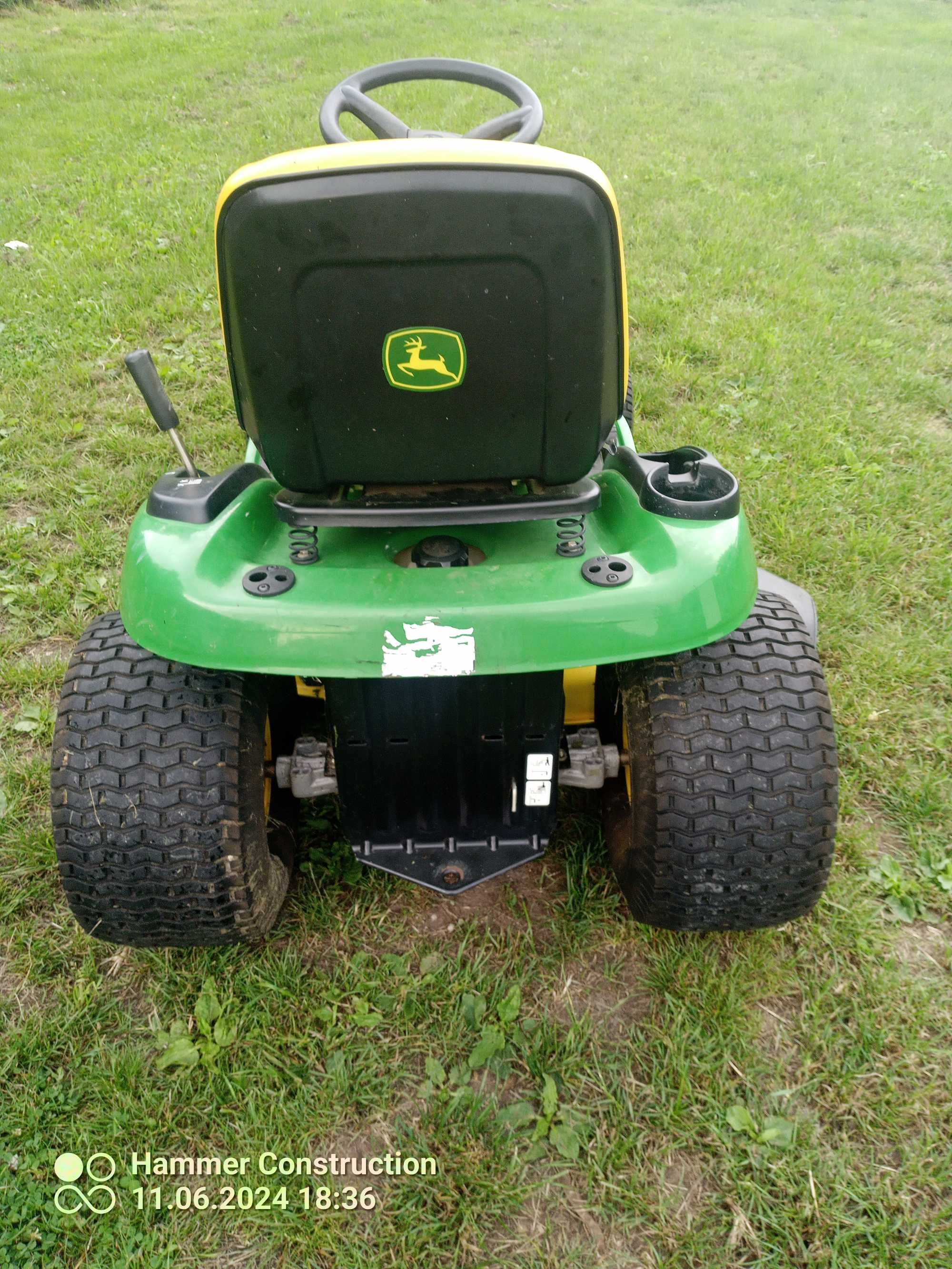 Traktorek Kosiarka JOHN DEERE 135 Automatic