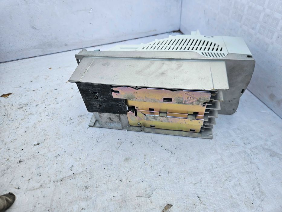Control Techniques Podstawa Urządzenia SP2403