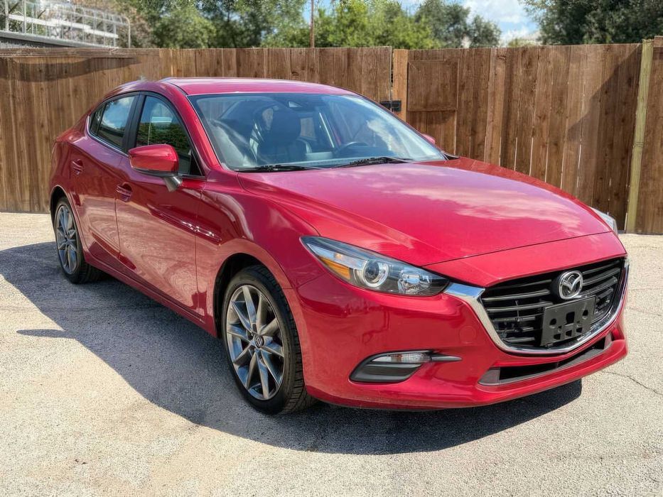 Mazda MAZDA3 Touring      2018