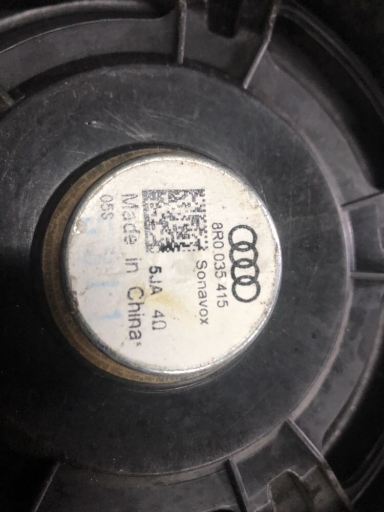 Динамик передний Audi A4 B8 A5 Q5 8T0035415 A 8R0035415 A динамік