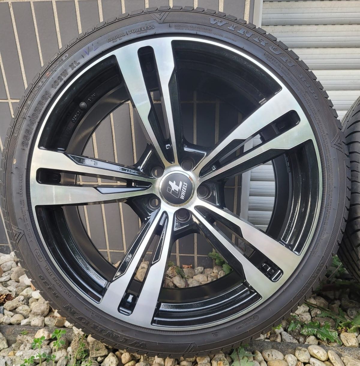 Komplet 4kół.Alufelgi IT Wheels 5x112, ET35, 255x40 R21. Audi,VW,Merc