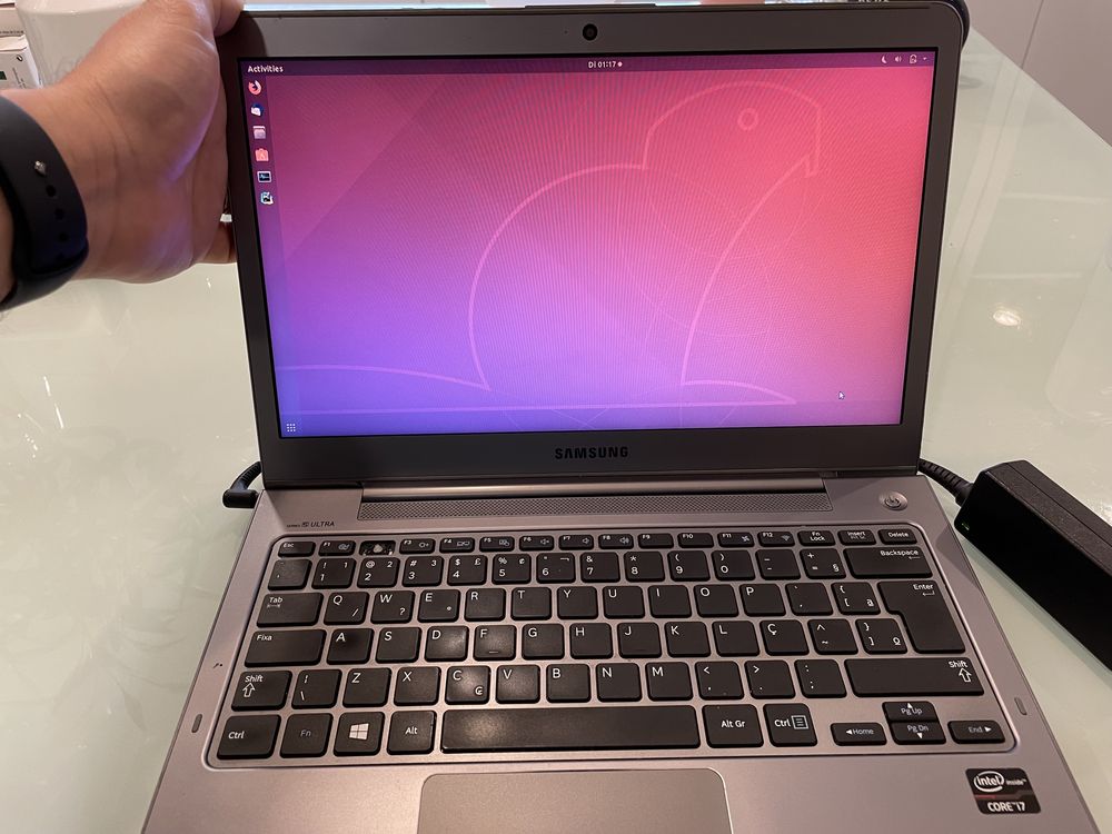 Laptop Samsung (necessita reparo no hinge)