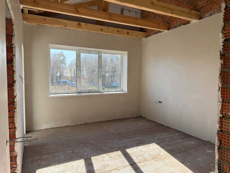 Продаємо дуплекс з гаражем і ділянкою 3.5 сотки