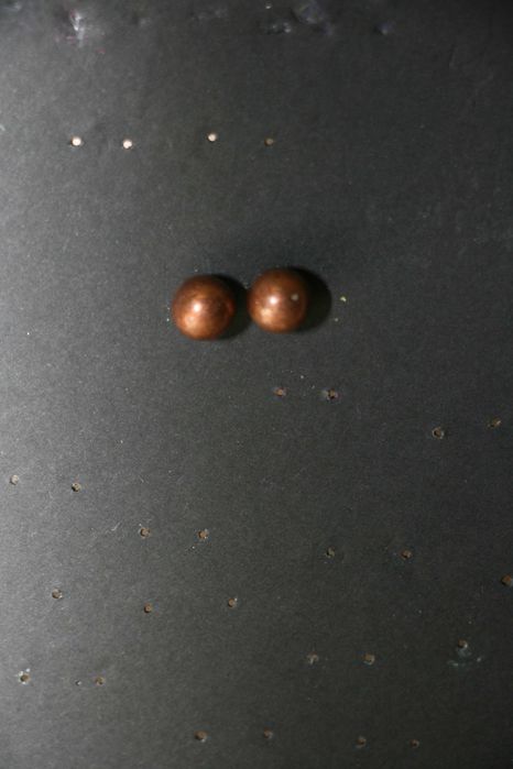 Brincos Bolas Castanhas
