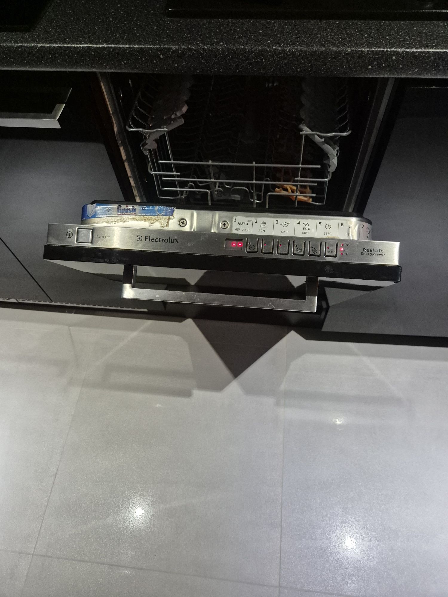 Zmywarka Electrolux ESL47710R uszkodzona