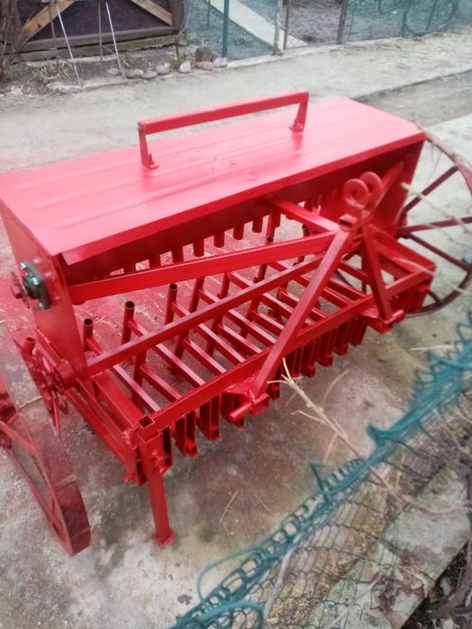 Продам трактор з навісним в хорошому стані