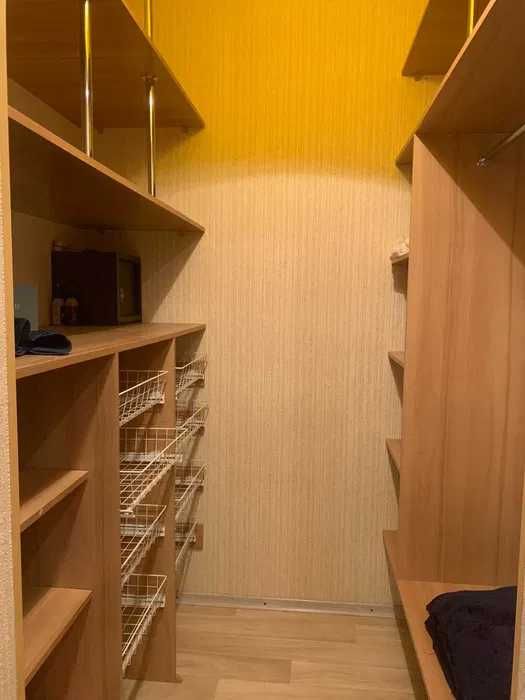 Продам квартиру 4+1! Лівий берег, 11 район!