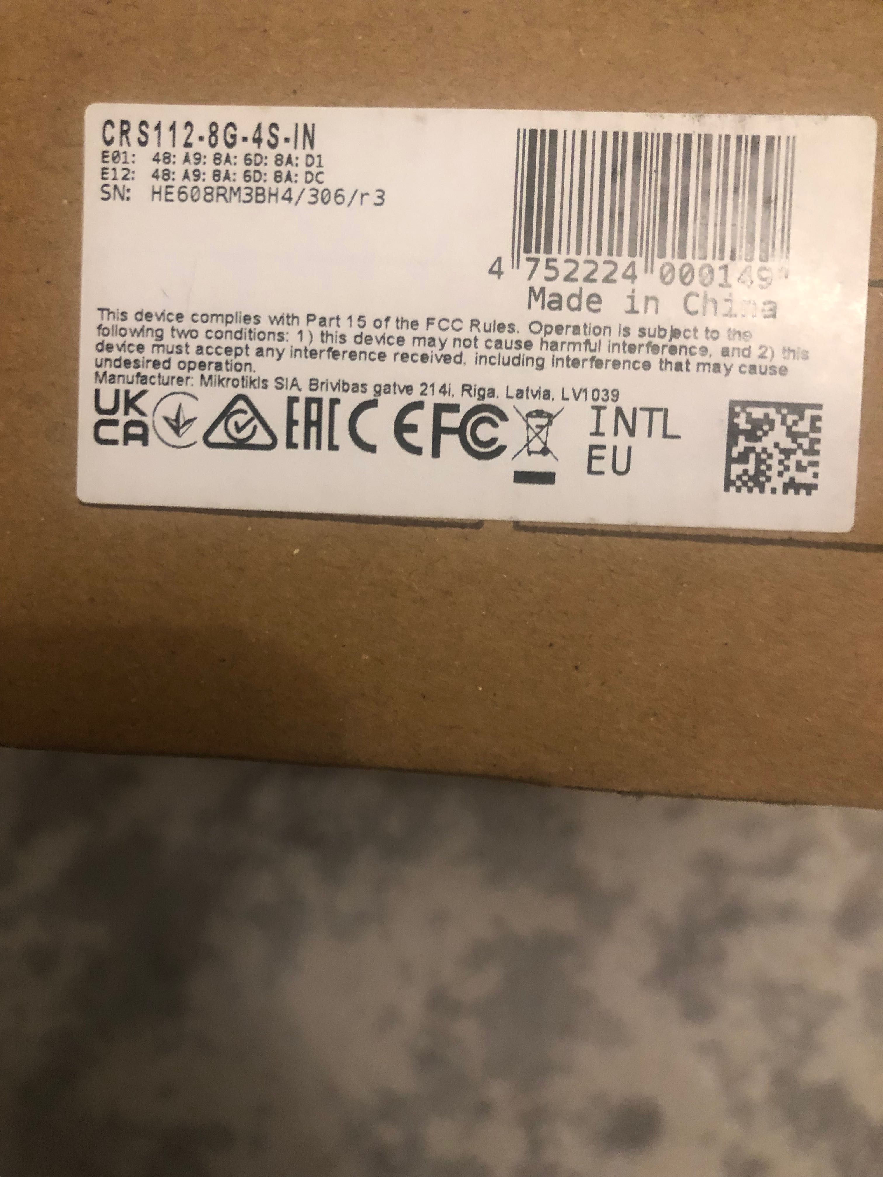 Комутатор MikroTik CRS112-8G-4S-IN/ Mikrotik CRS112-8P-4S-IN (з POE)