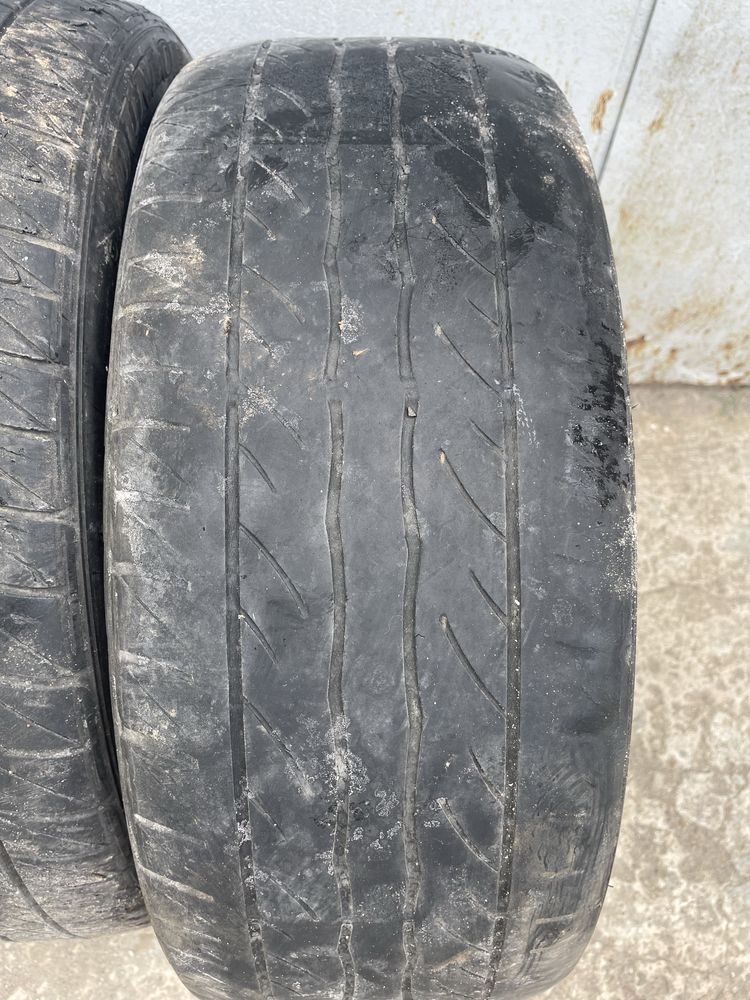 Продам комплект шин Dunlop 215/45R18 лето.