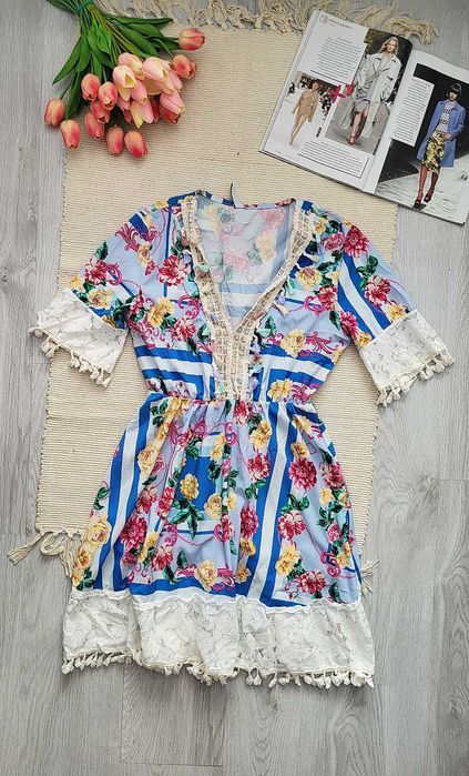 Kolorowa wakacyjna sukienka kwiaty koronka frędzle boho hippie S M L