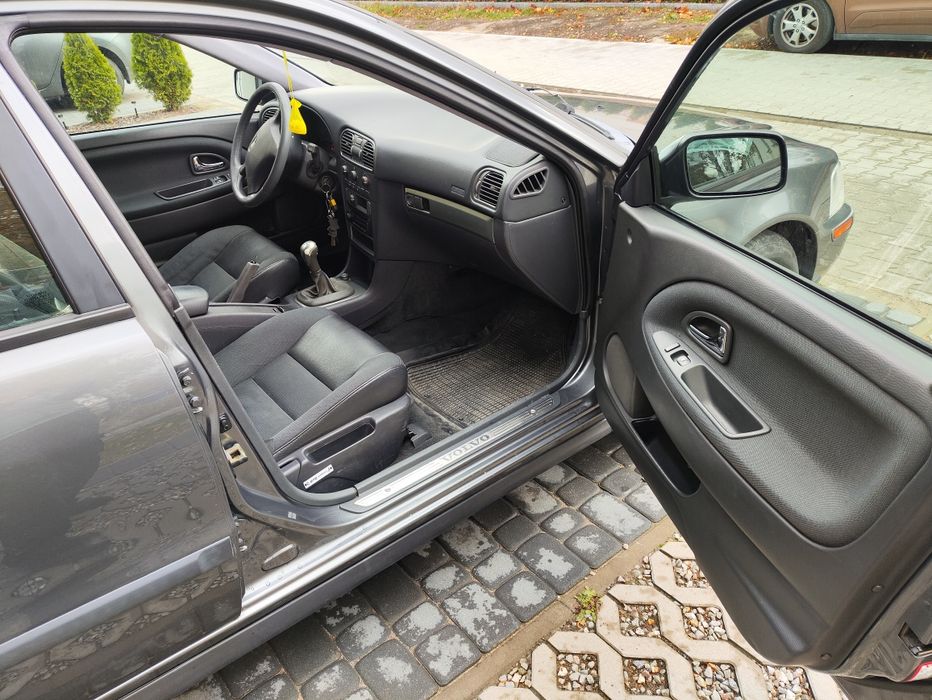 Volvo V40 1.8 Benzyna Kombi – 2002 – 4000 zł – Bobrowiec