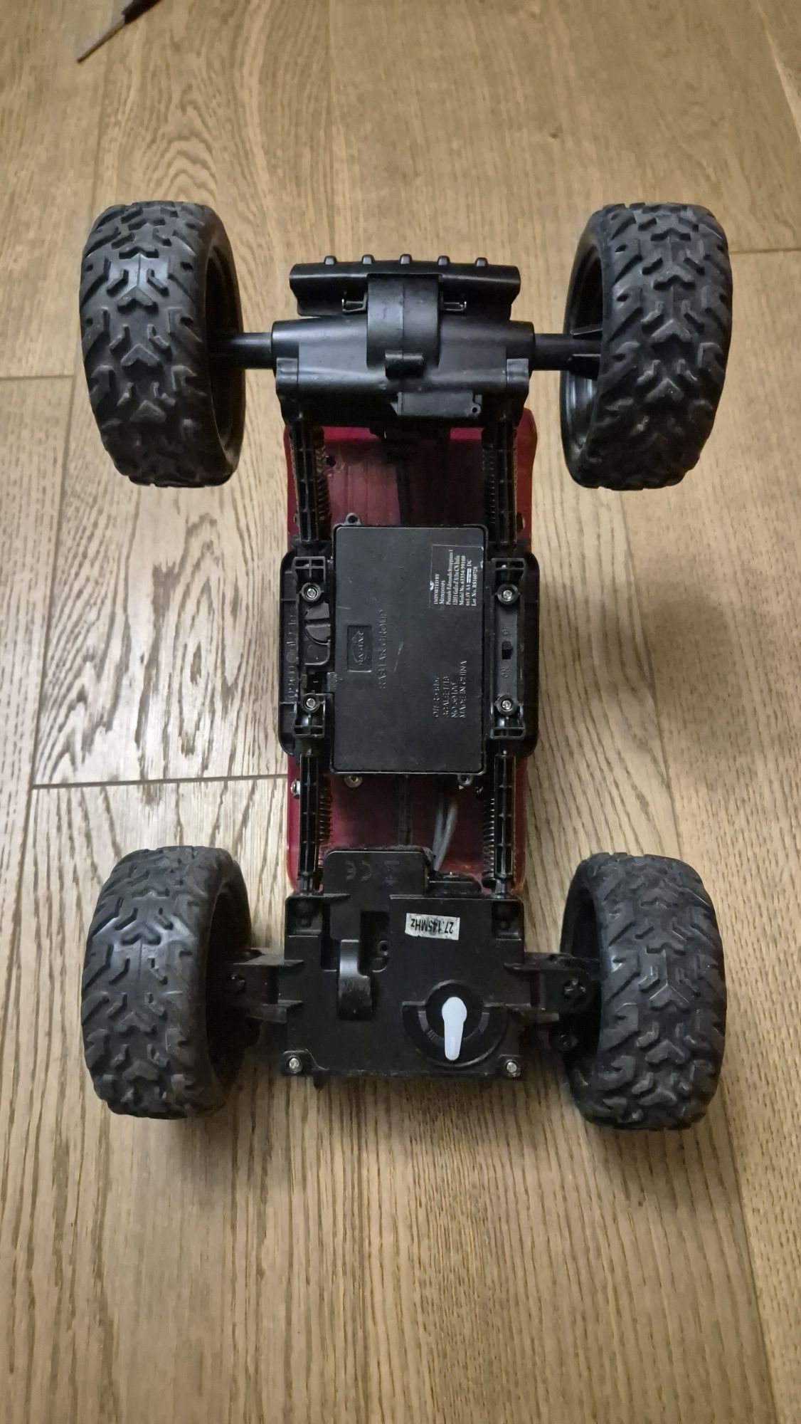 Hot Wheels duże terenowe zdalnie sterowane auto z pilotem