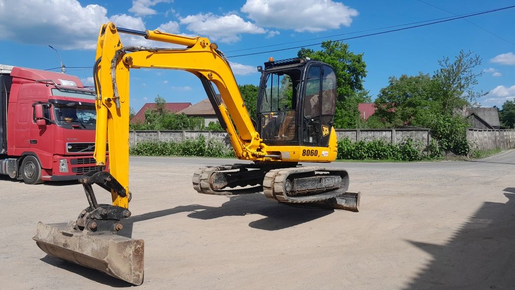 Мініекскаватор JCB