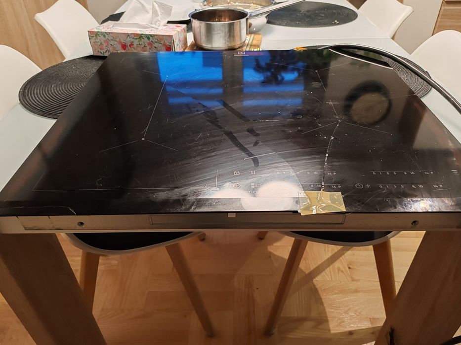 Plyta elektroluks na części