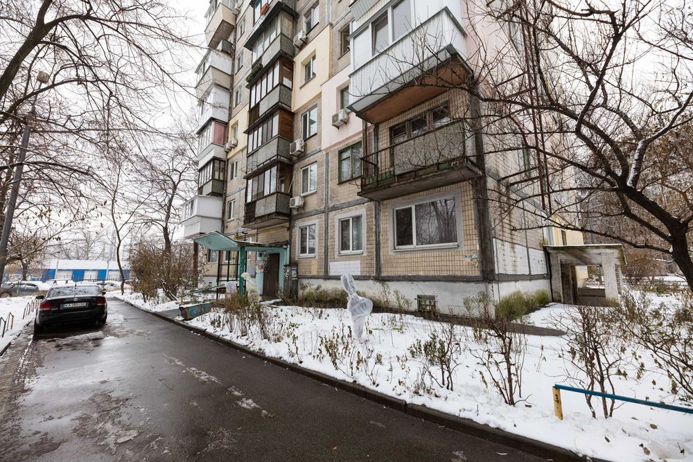 Вул. Борщагівська 6 в Києві, КПІ, Охматдит