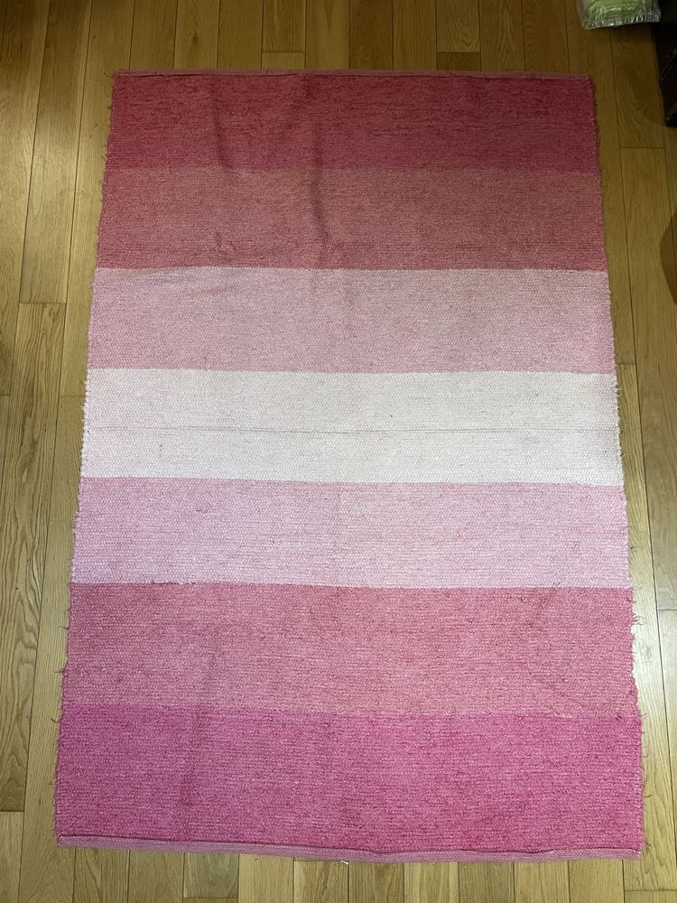 Tapete varios tons de rosa para quarto