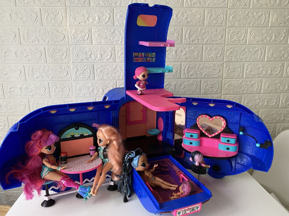 Машина-кемпинг Lol