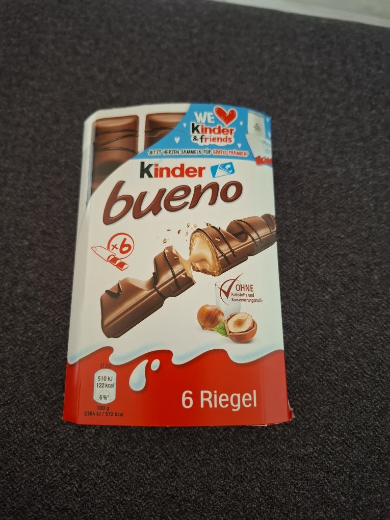 Kinder    bueno batony