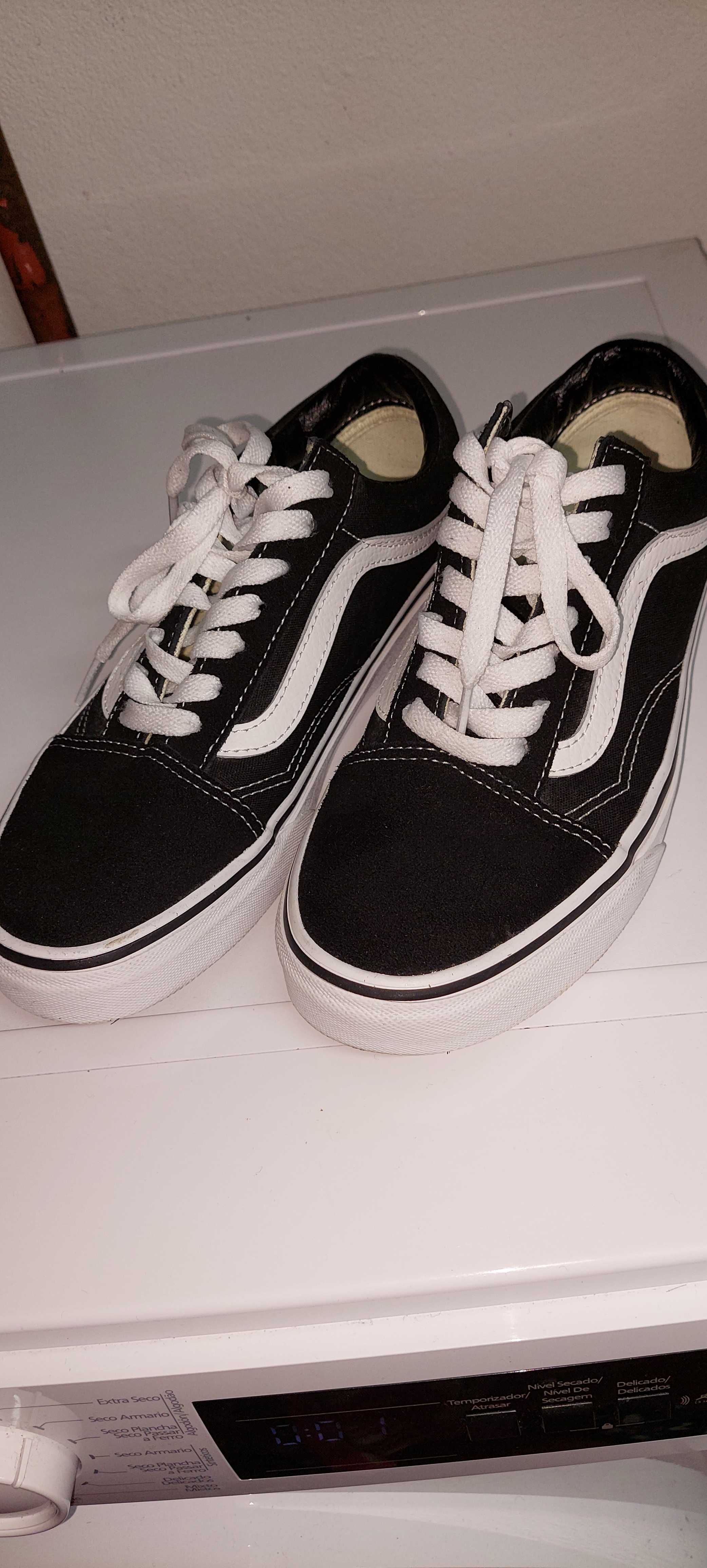 Vans ORIGINAIS NOVOS 38