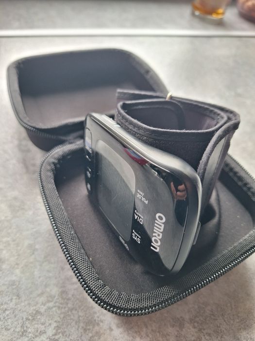 Ciśnieniomierz  Omron RS7