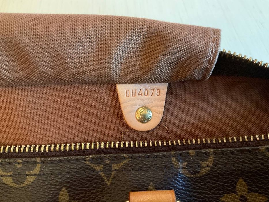 Сумка от Louis Vuitton. Отличное состояние. Есть пыльник