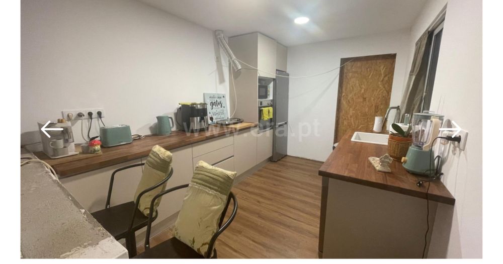 Moradia isolada 4 frentes renovada