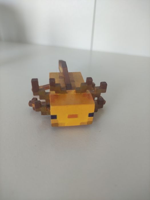 Жовтий Аксолотль. Оак. Фігурка-топер Minecraft із пакетиків сюрприз!