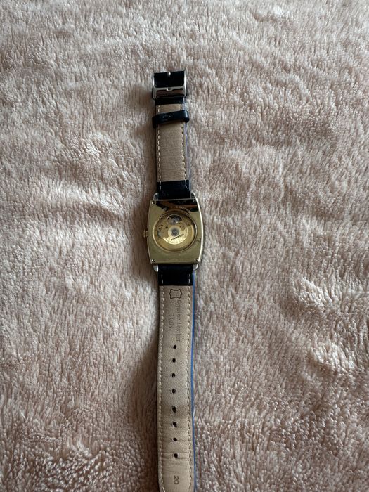 Продам часы Romanson Adel