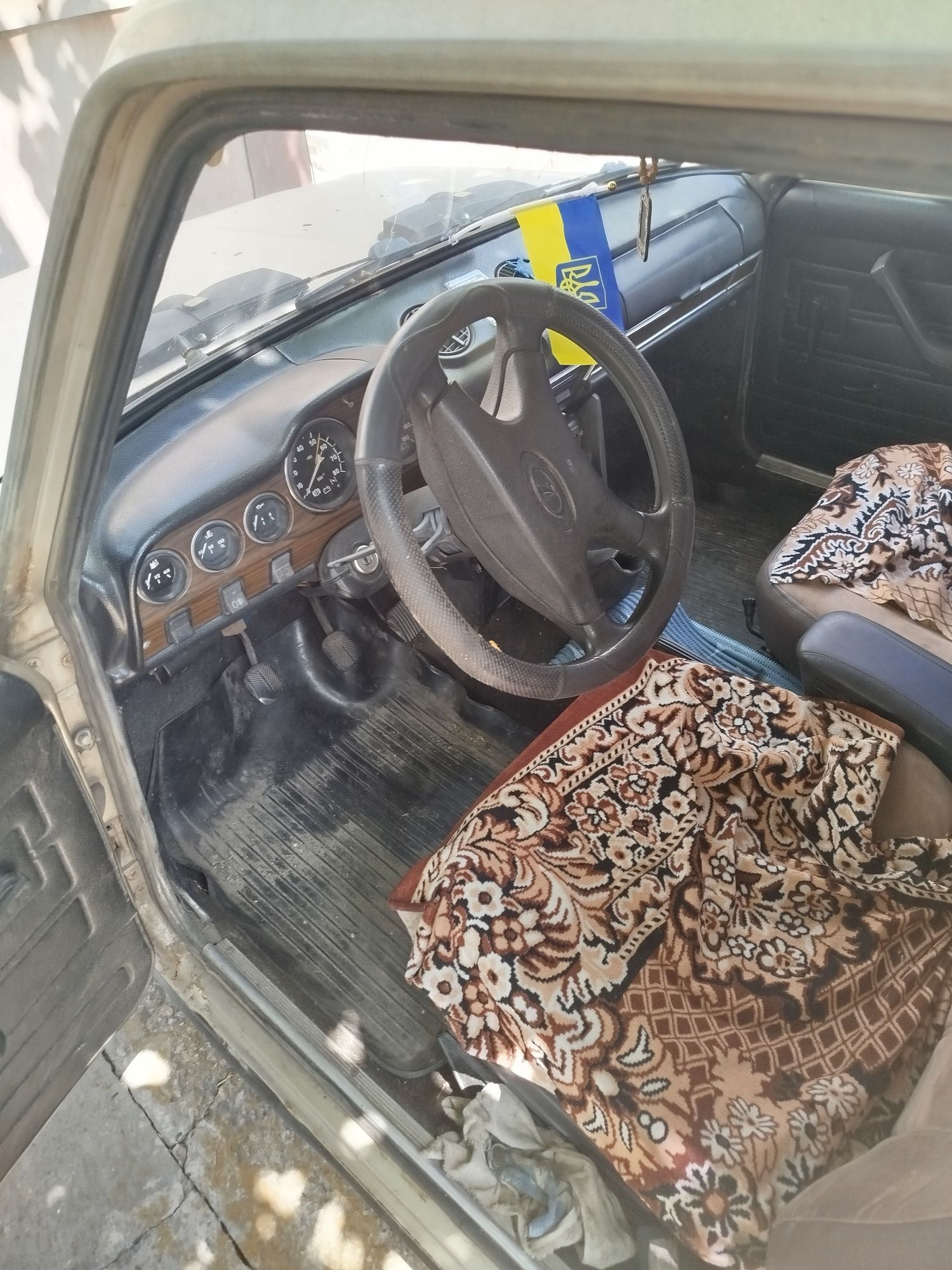 Продам ваз 2106 на уверенном ходу