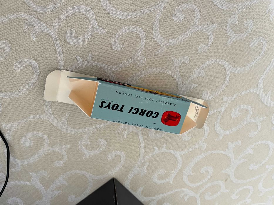 Caixa de reprodução para Corgi Toys 207 Standard Vanguard esc. 1:43